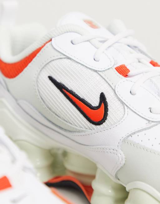 Nike shox shop blanc et or