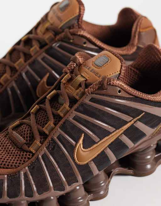 Nike Shox TL sneakers in cacao wow brown, 2 van 5
