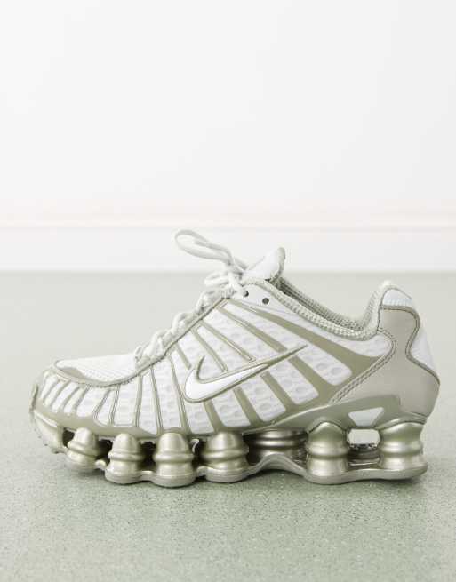 Nike Shox TL sneakers in light green