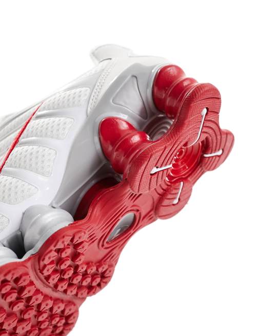 Nike Shox TL Sneakers unisex bianche e rosse ASOS