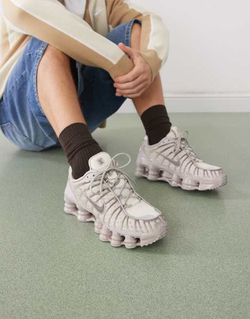 Nike Shox TL trainers in brown