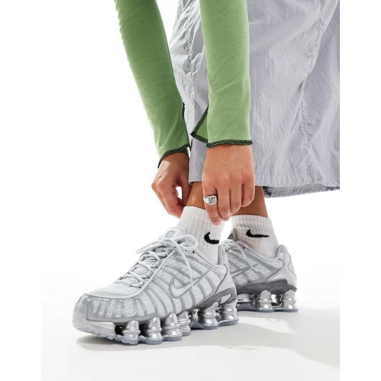 【Nike】Nike Shox TL Trainers ショックス ロゴ Pure Platinum Nike WMNS Shox TL - Pure Platinum / Chrome – Kith