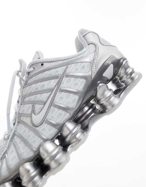 Nike Shox TL trainers in pure platinum | ASOS