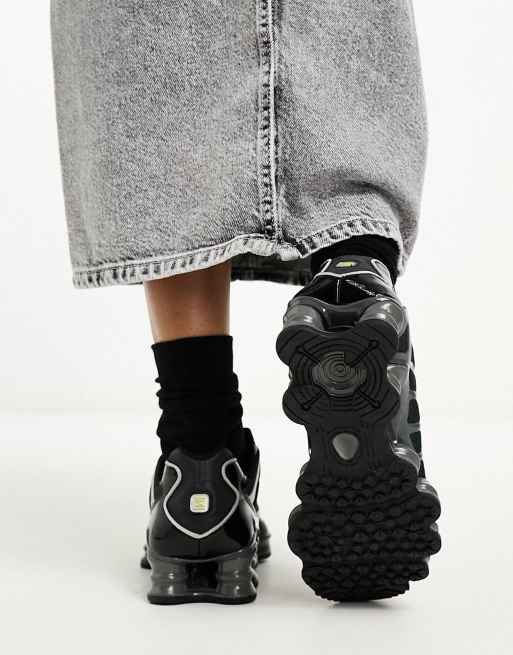 Nike - Shox TL - Unisex - Sneakers i sort og sølvfarve, 2 af 4