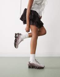 Nike Shox TL unisex trainers in brown and silver