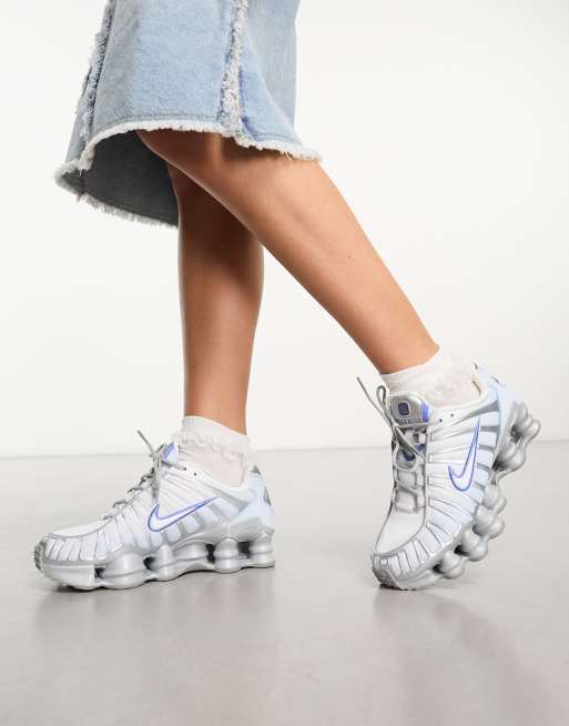 Nike shox hot sale silver and blue