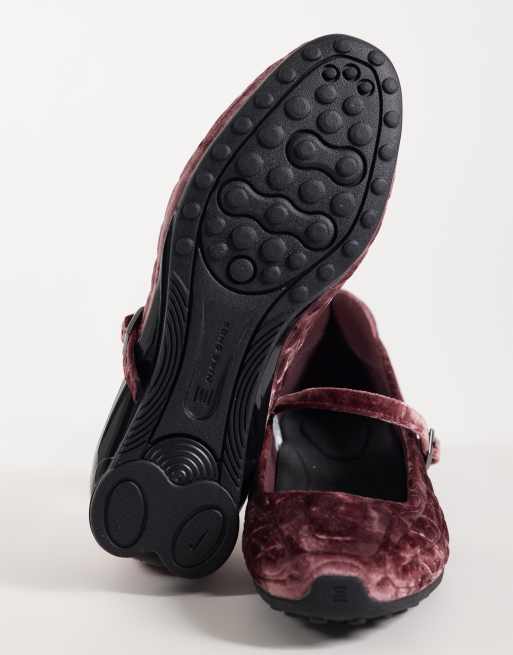 Nike Shox Z Calistra Velvet sneakers in burgundy, 4 of 5