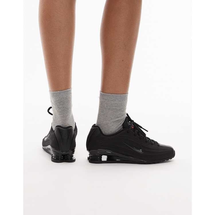 Nike Shox Z sneakers in black and red | ASOS