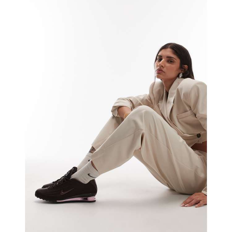 NIKE Archive サングラス マットブラックOUR’sローズ氏着用 208418289-1-burgundy?$n_750w$&