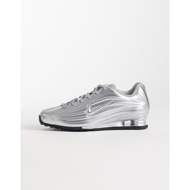 Nike SHOXX メタリックシルバー Nike Shox Z sneakers in metallic silver | ASOS