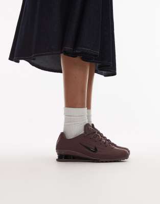 Nike Shox Z trainers in brown