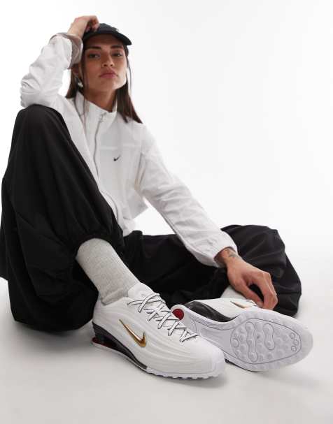 Nike Shox Z trainers in white and gold - view 1