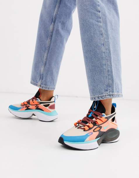 Nike Signal Trainers in orange and blue
