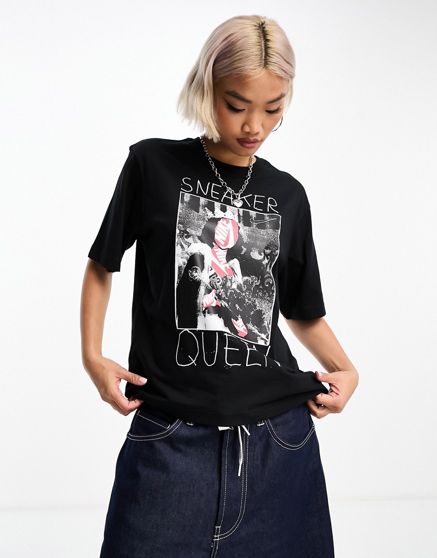 Nike sneaker graphic boxy t-shirt in black
