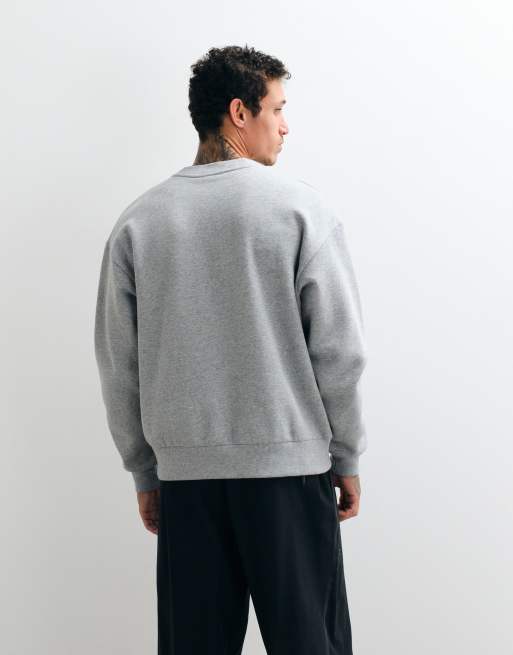 Nike Solo central swoosh logo oversized fleece sweatshirt in grey, 3 of 5