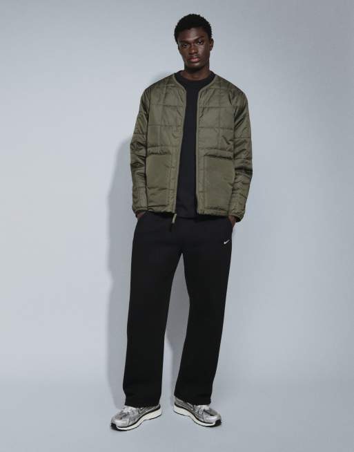 Nike Solo Fleece straight leg bungee joggers in black, 2 of 9