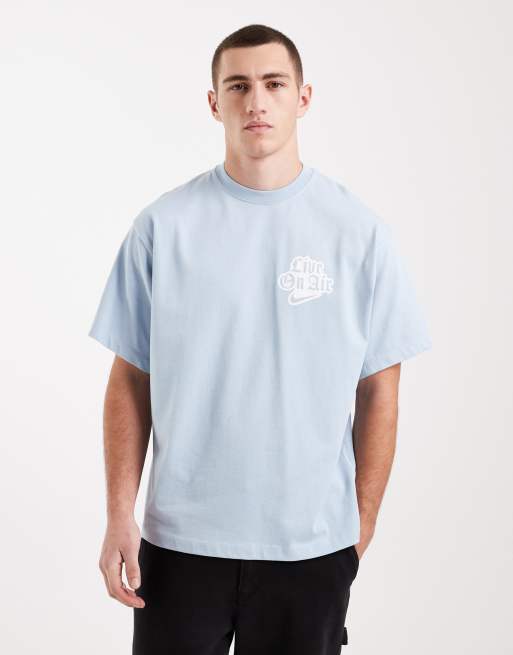 Nike Solo Fleece t-shirt med grafiskt tryck på ryggen i ljusblått, 3 av 5