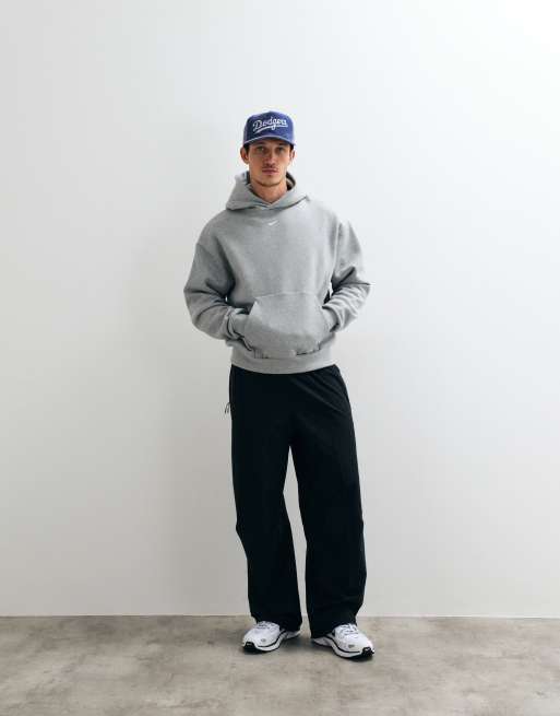 Nike – Solo – Grå huvtröja i fleece och oversize med centrerad swoosh-logga, 3 av 5