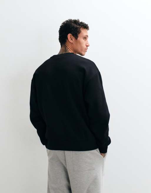 Nike - Solo - Oversized fleece sweatshirt met swoosh-logo in het midden in zwart, 4 van 5