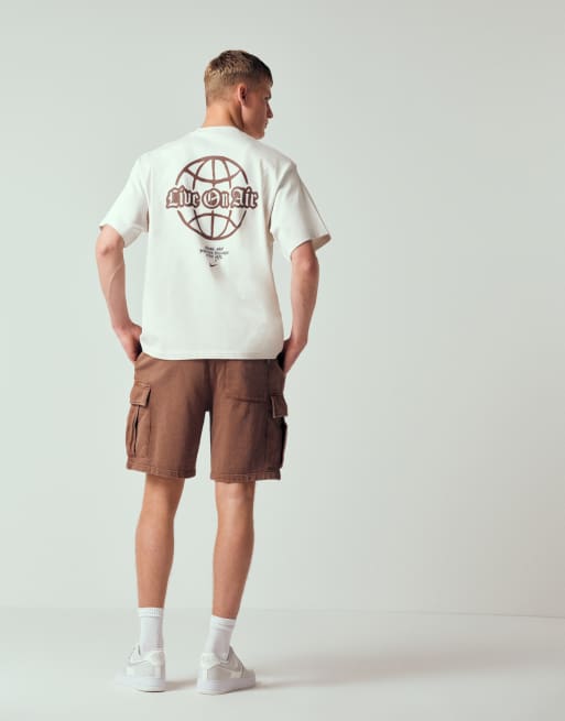 Nike - Solo - T-shirt met swoosh-print op de achterkant in beige, 3 van 7