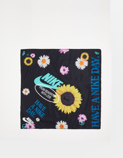Nike - Sort bandana med grafisk print
