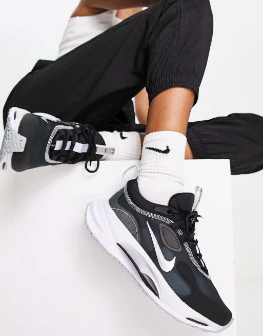 rødme lede efter hvorfor Nike Spark sneakers in black and white | ASOS