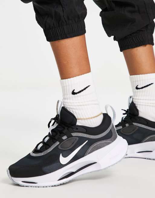 Nike Spark sneakers in black and white