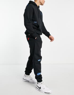 Nike Sport Essentials Multi Futura logo 