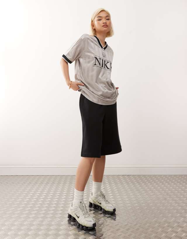 Nike Sport oversized graphic jersey in gray | ASOS