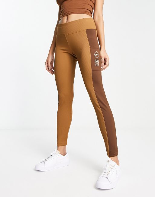 Nike WMNS RIBBED UTILITY LEGGINGS Brown