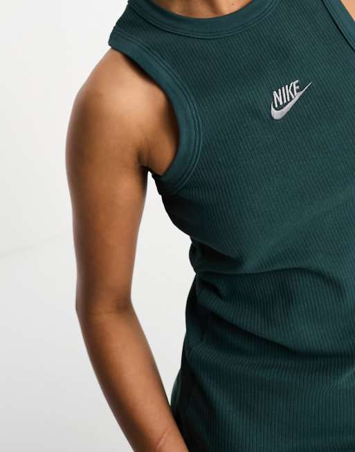 Nike on sale tank utility