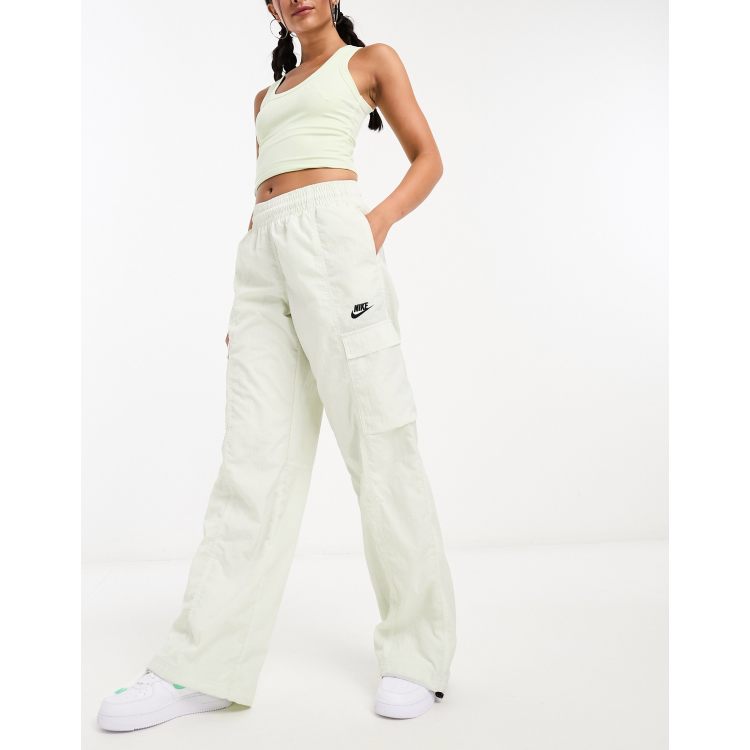 Nike Sportswear Women's Woven Cargo Trousers