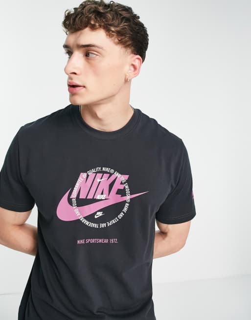 Nike Sports Utility - T-shirt med grafik på brystet i vasket sort