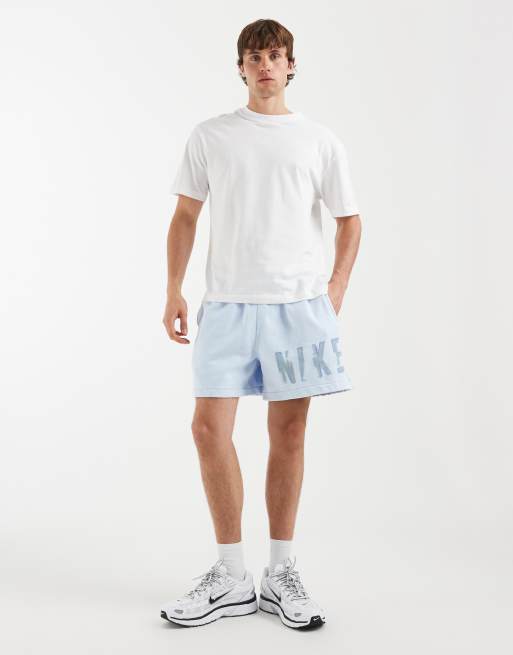 Nike Sportswear Club shorts with elastic waist in light blue, 3 of 5
