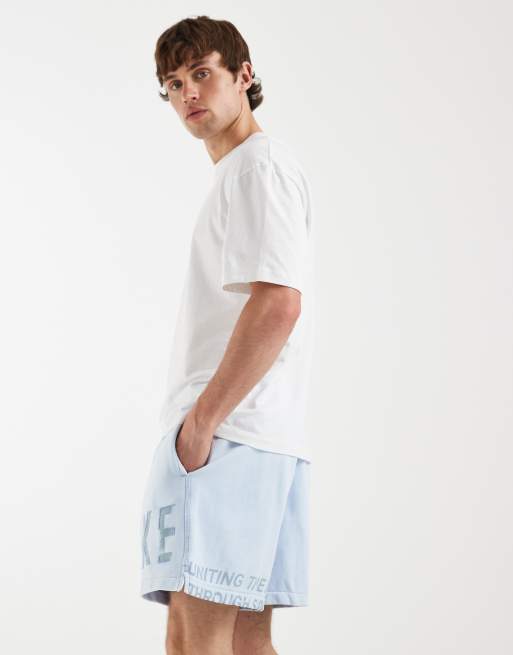 Nike Sportswear Club shorts with elastic waist in light blue, 4 of 5