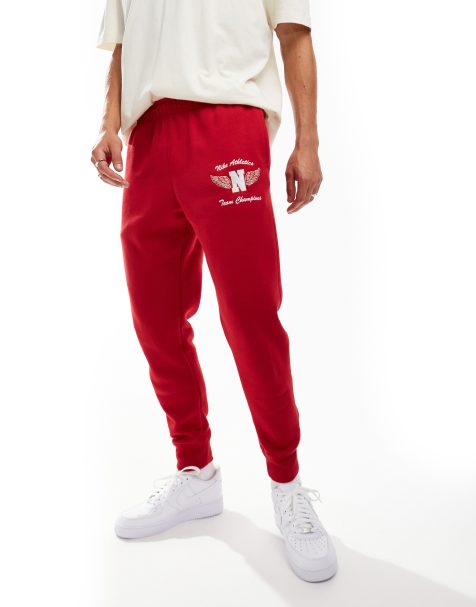 Nike Sportswear Club sweatpants in red - view 1