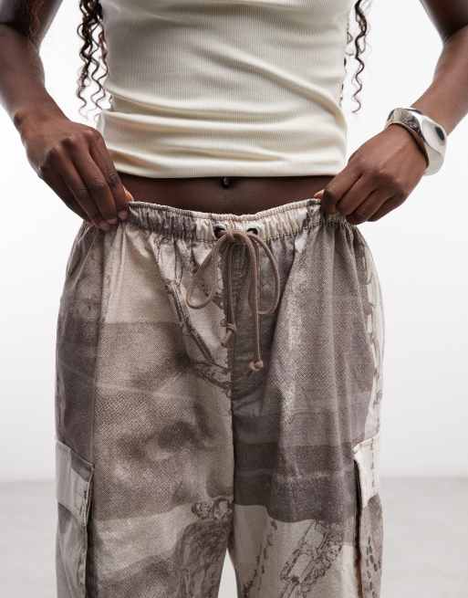 Nike Sportswear Dance camouflage print pants in brown, 3 of 5