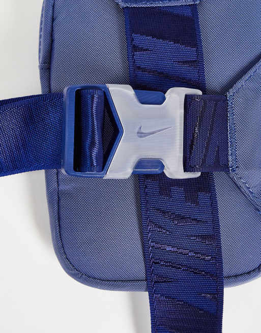 Nike Sportswear Essential Crossbody Bag in Blue