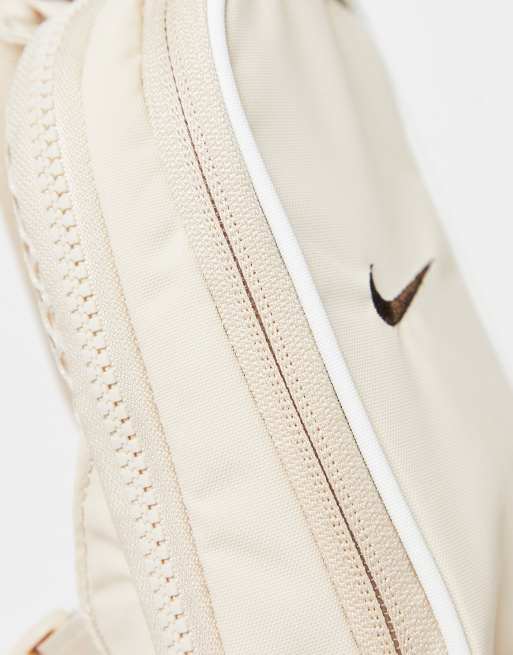 Nike Sportswear - Essentials - Unisex - Beige crossbody-taske på 1 l, 3 af 4