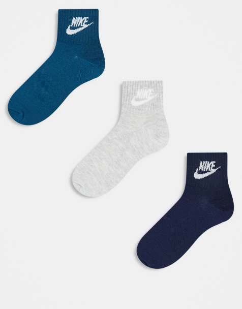 Nike Sportswear Everyday Essential 3 pack socks in multi - view 1