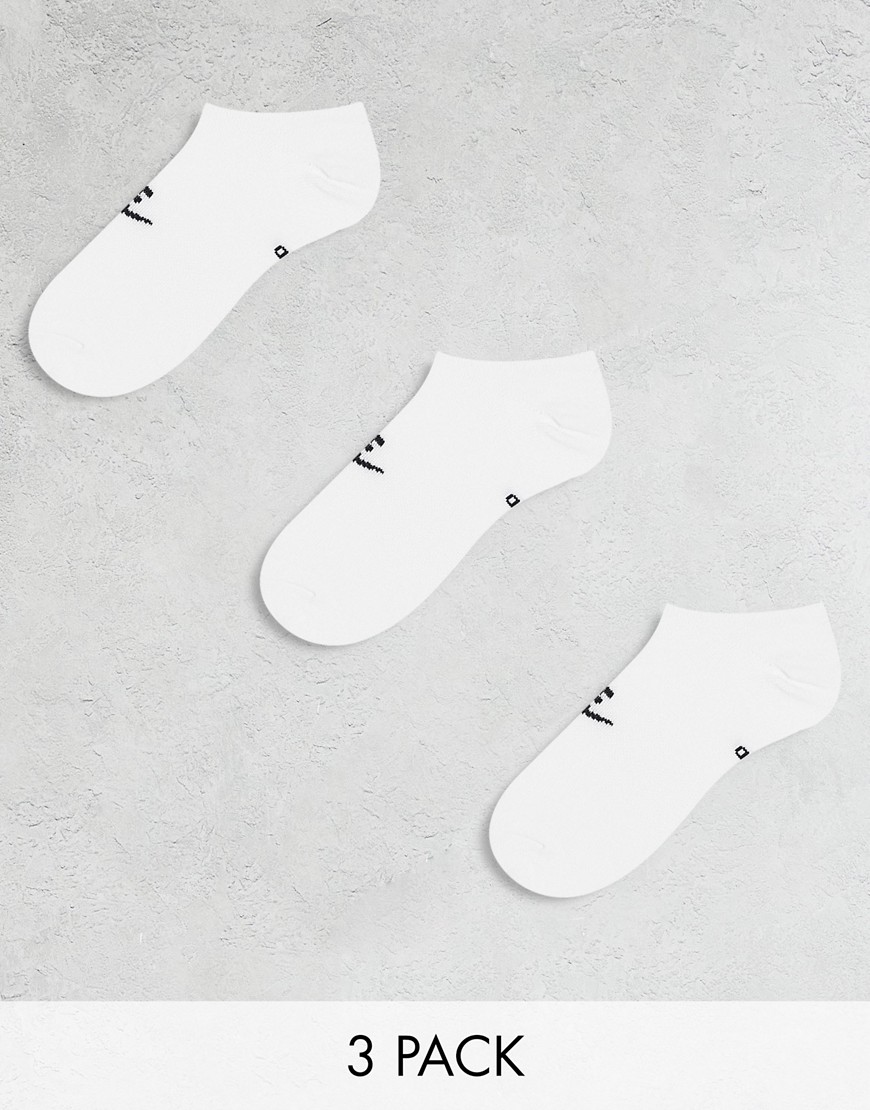 Nike Sportswear Everyday Essential no-show socks in white