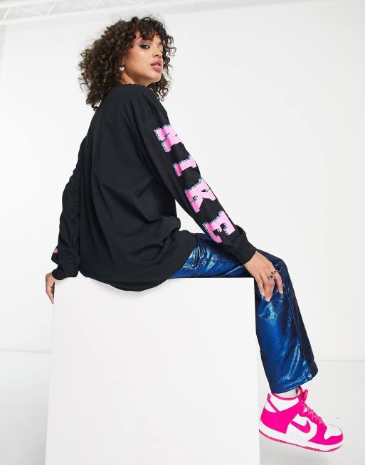 Nike Sportswear – Langärmliges Shirt in Schwarz mit Grafikprint, 2 von 4