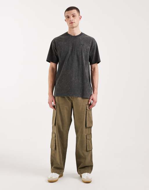 Nike Sportswear Max 90 Club washed t-shirt in gray, 2 of 5