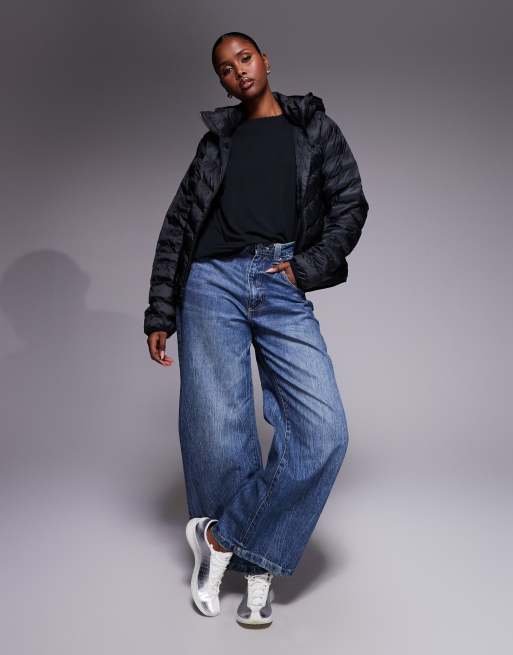 Nike Sportswear puffer jacket in black, 3 of 4