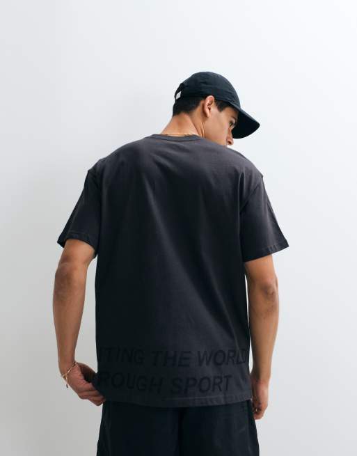 Nike Sportswear short sleeve crew neck T-shirt in black, 4 of 5