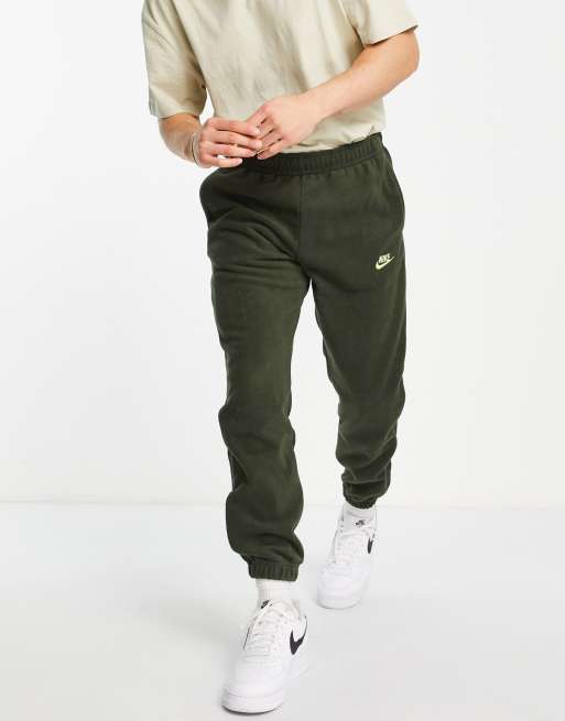 Nike – Sportswear – Sport Essentials – Kakigröna mjukisbyxor med muddar i polarfleece 