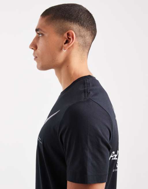 Nike – Sportswear – Svart t-shirt med tryck baktill, 4 av 5