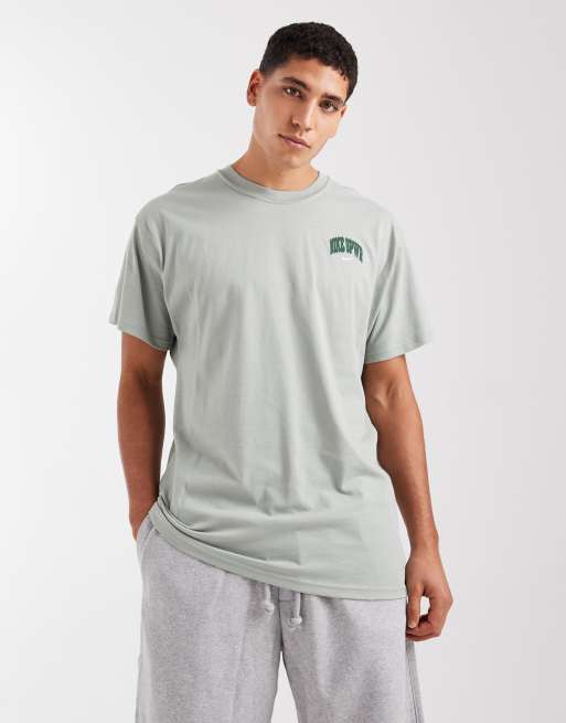 Nike - Sportswear - T-shirt verde chiaro con grafica stampata sul retro, 3 di 5