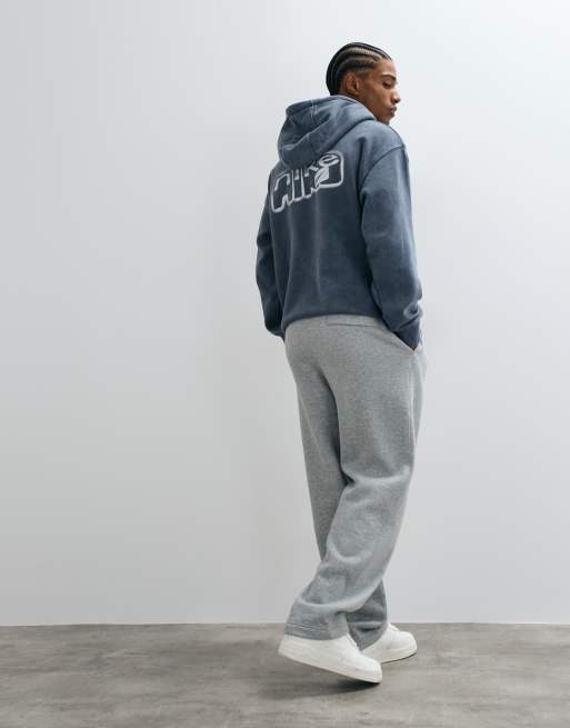 Nike spray graphic back print hoodie in black, 5 of 5