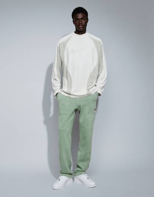 Nike spray graphic open hem joggers in washed khaki, 2 of 9